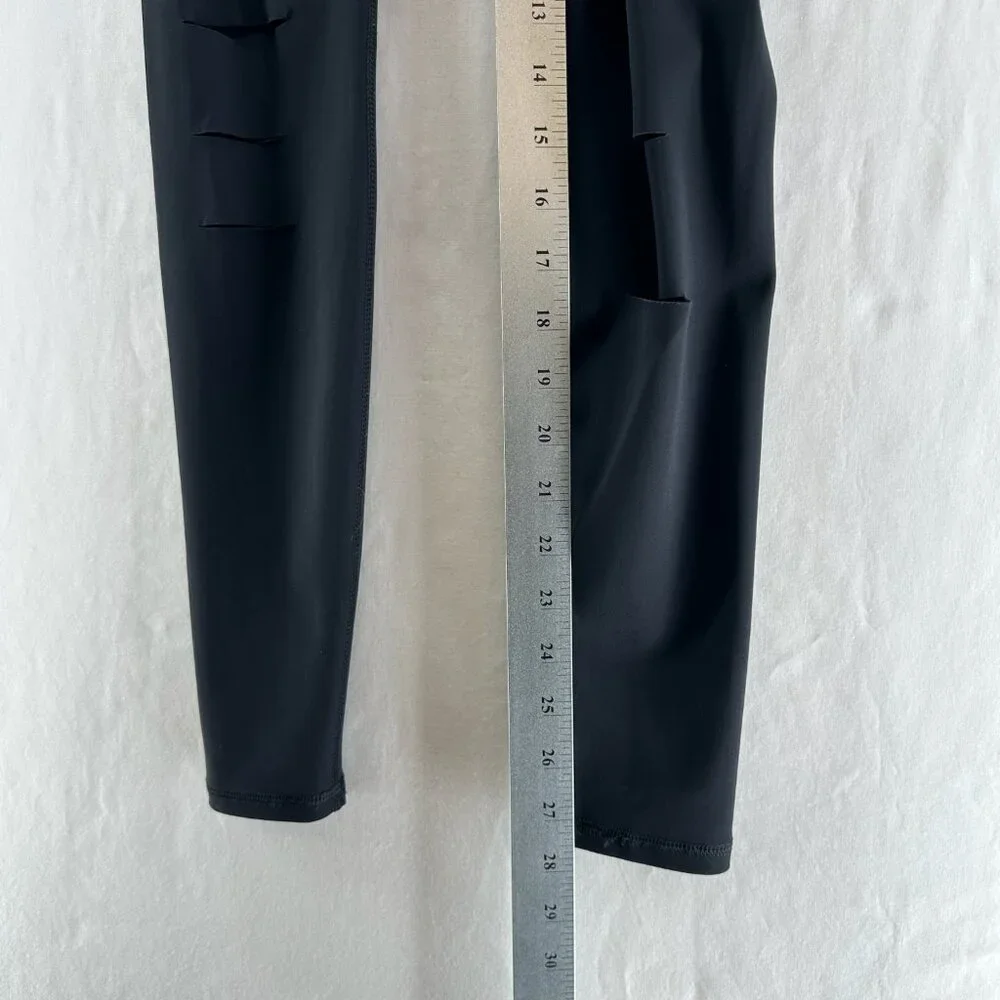 Alo Yoga Ripped Warrior Leggings XS High Rise Stretch Activewear Cut Out Black - Picture 11 of 12